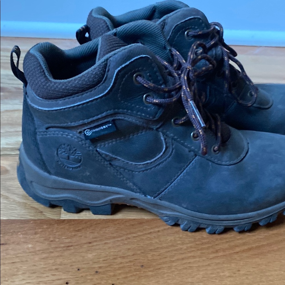 Timberland size 4.5 boys brown hiking waterproof boots